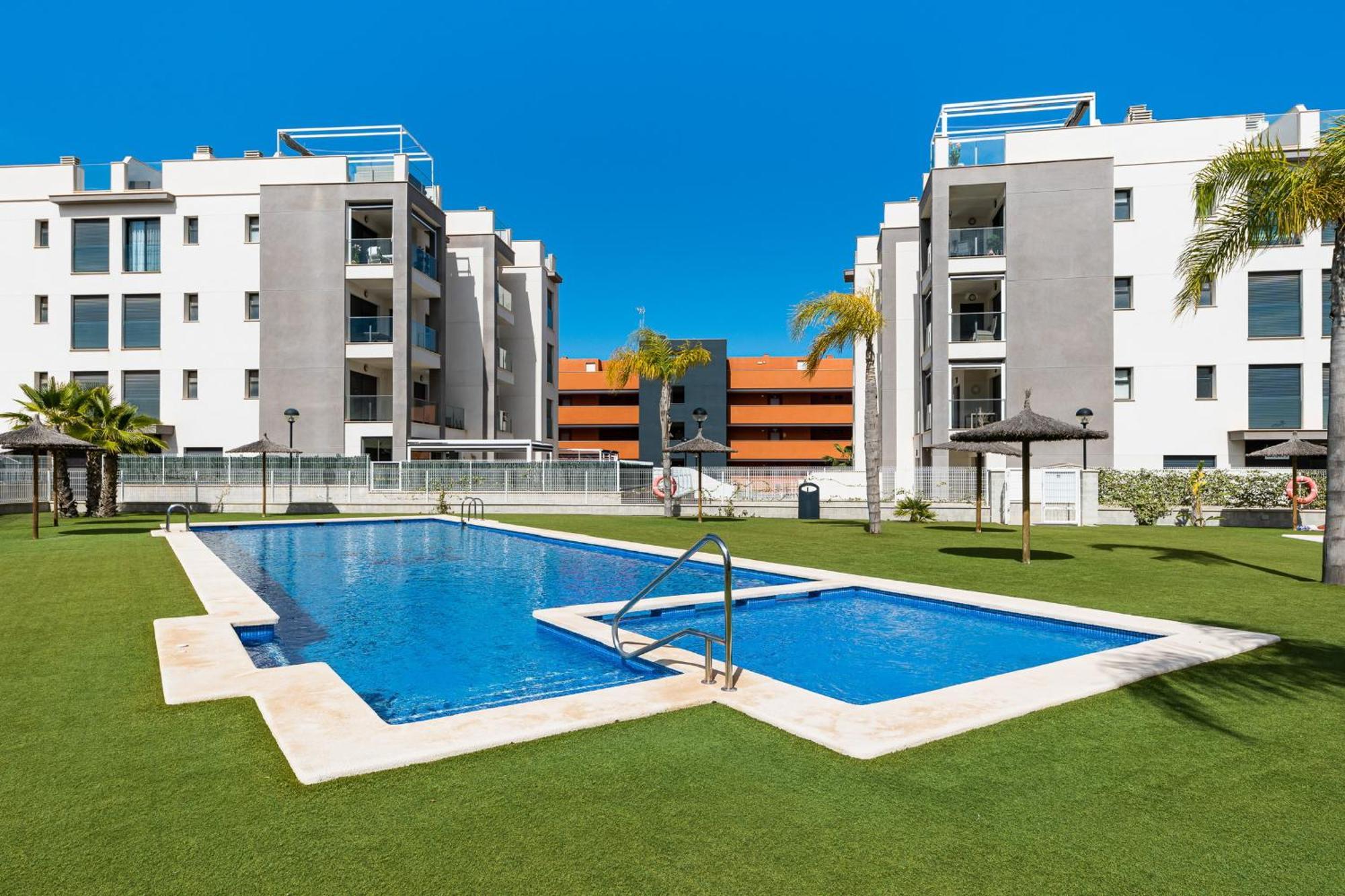 Valentino Golf Ii Sunrise Apartment